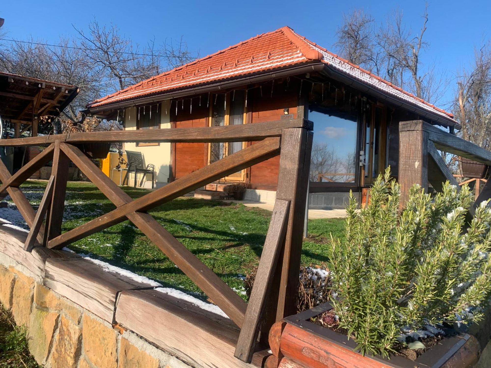 Apartmani Lunija Gornji Milanovac Exterior photo